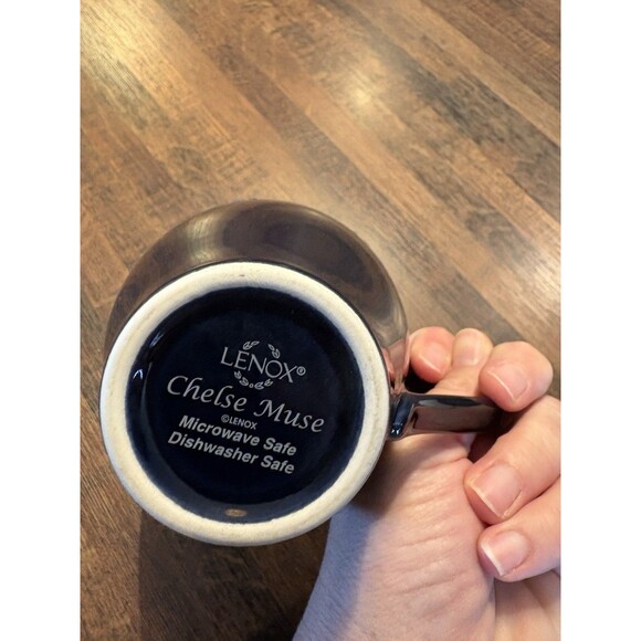 Lenox Chelse Muse Fleur Navy mug - Picture 3 of 3
